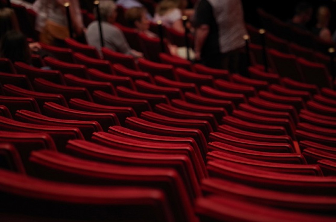 gallery/theater-1477670_640